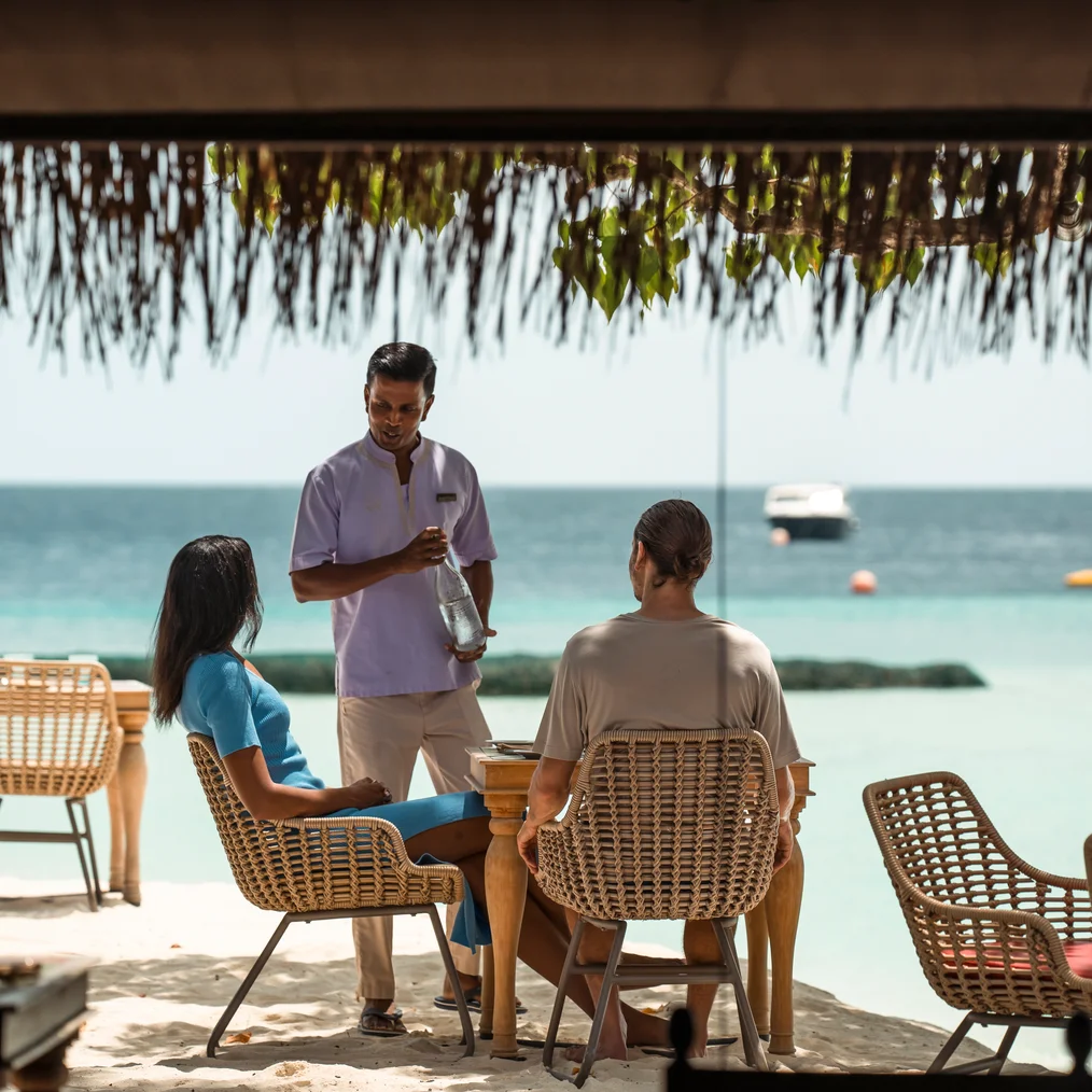 Constance Moofushi Restaurants and Bars Manta Restaurant 08